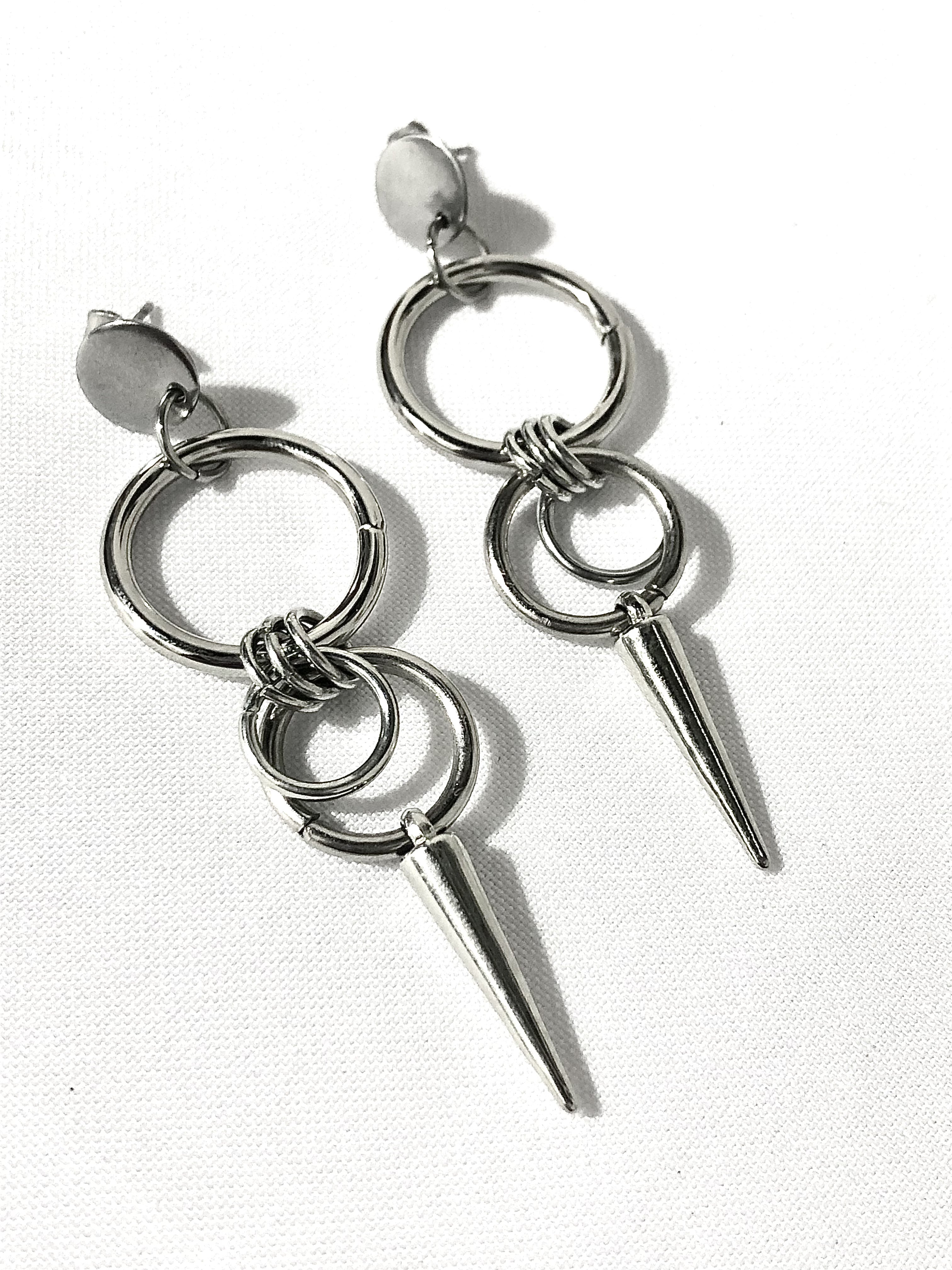SPIKED PENDANT