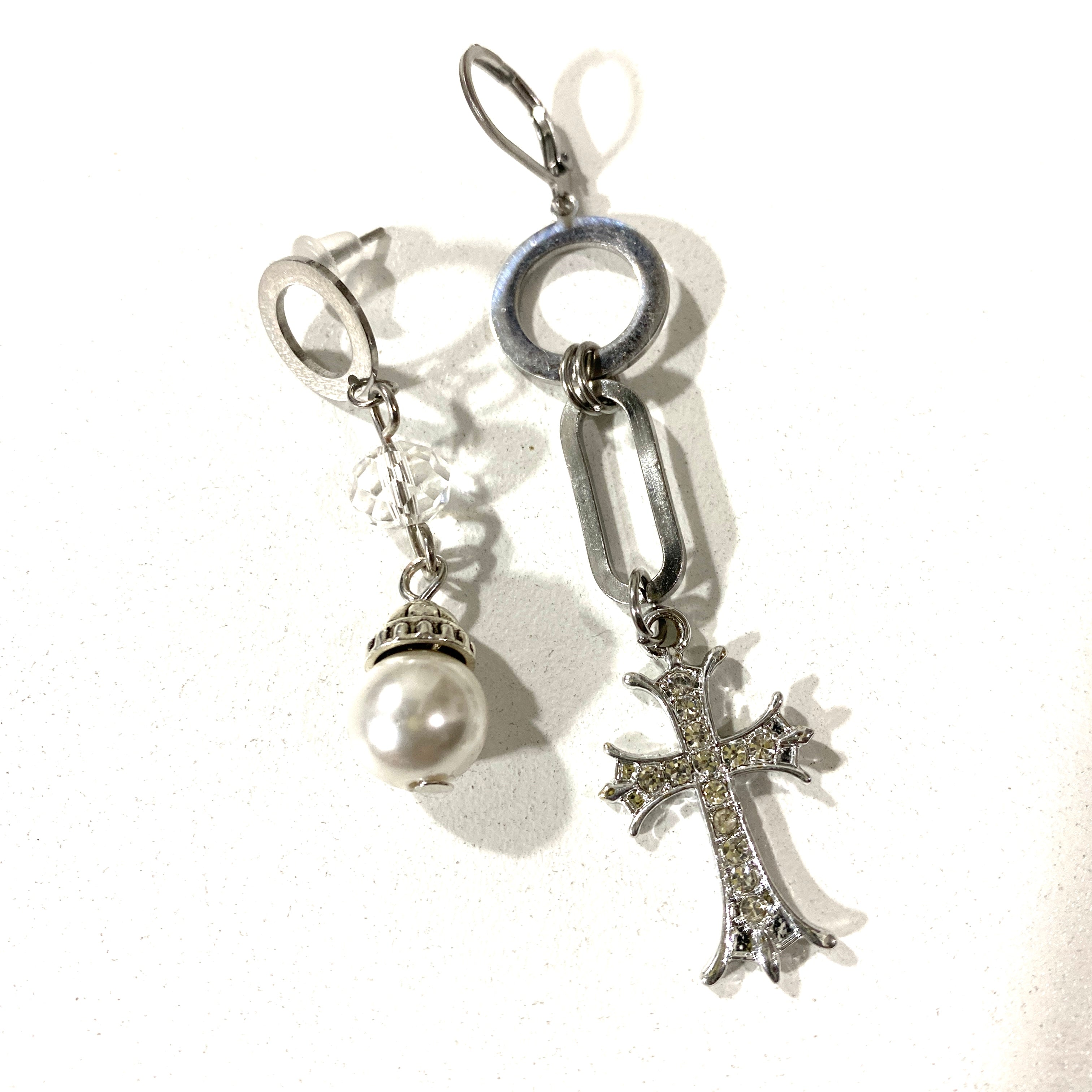 PEARL CROSS