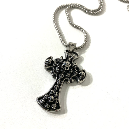 SKULL CROSS PENDANT