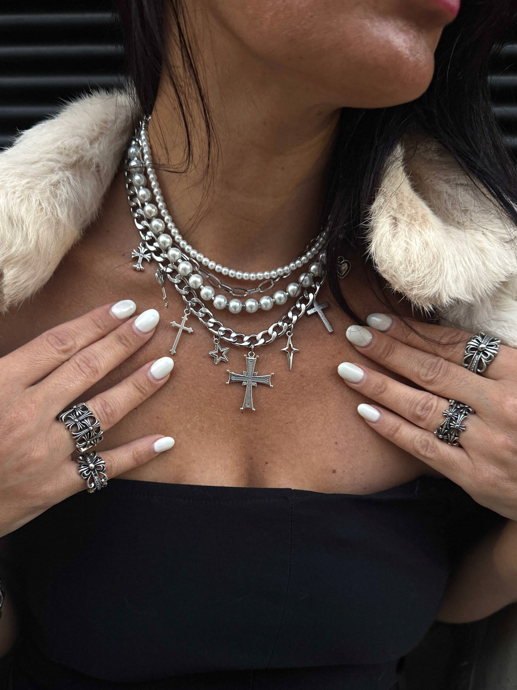 LIGHT CRUCIFIX CHAIN - Just Vero