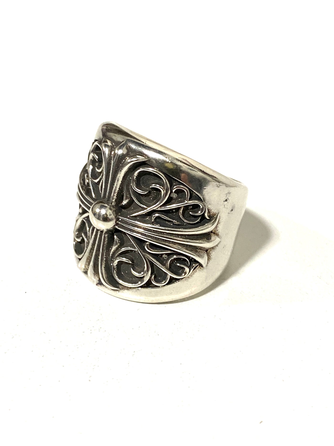 GOTHIC OVAL RING 