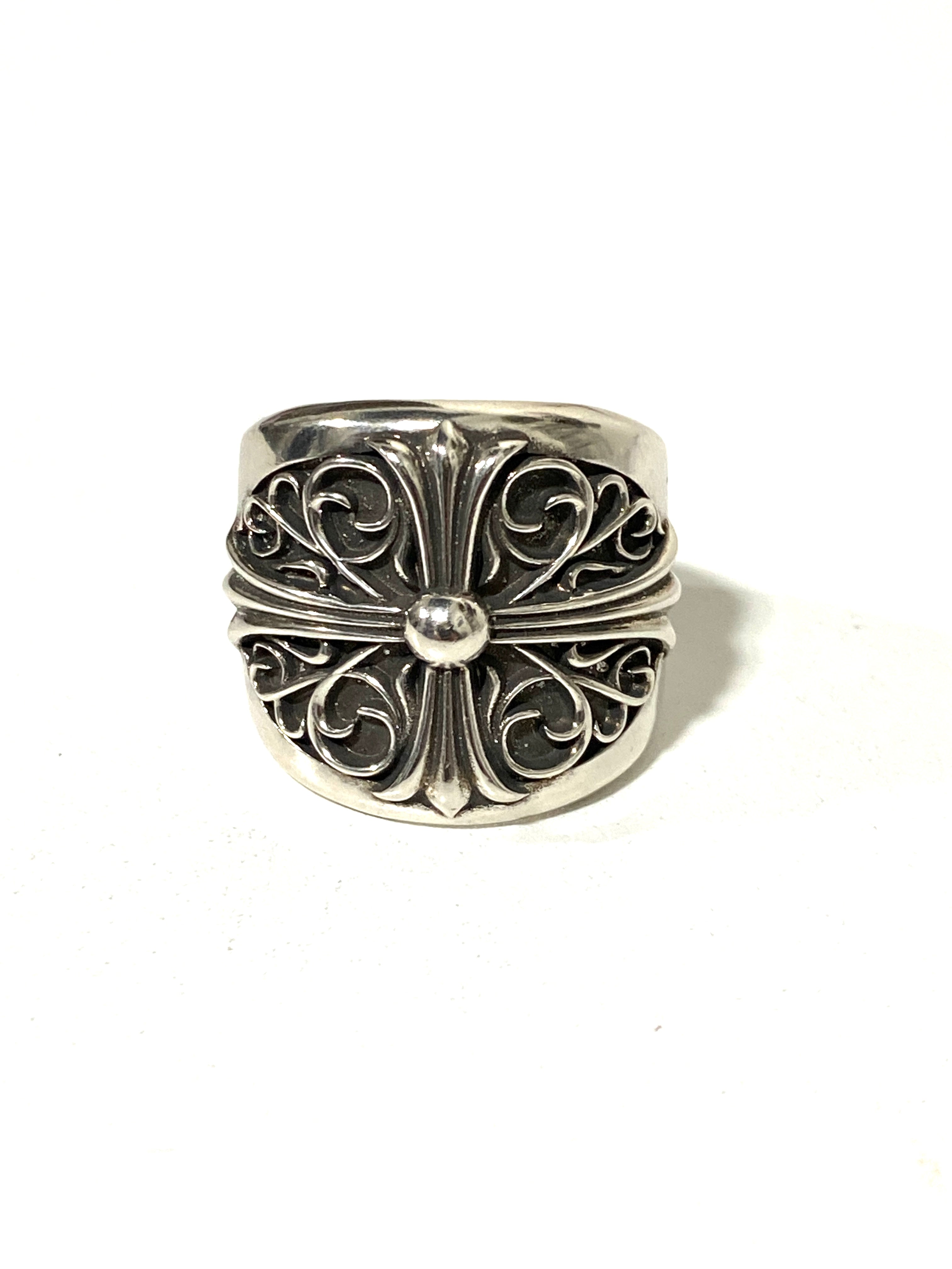 GOTHIC OVAL RING