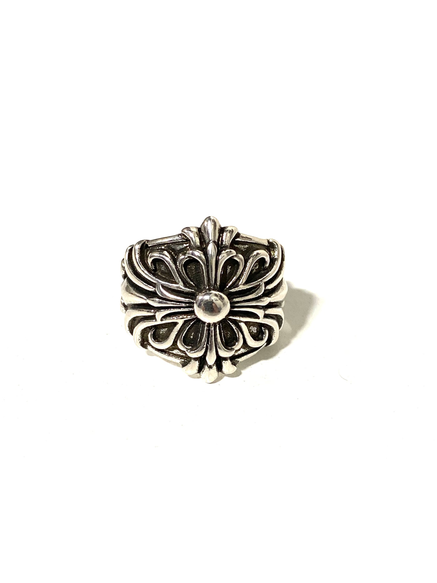 THORNED ROSE RING