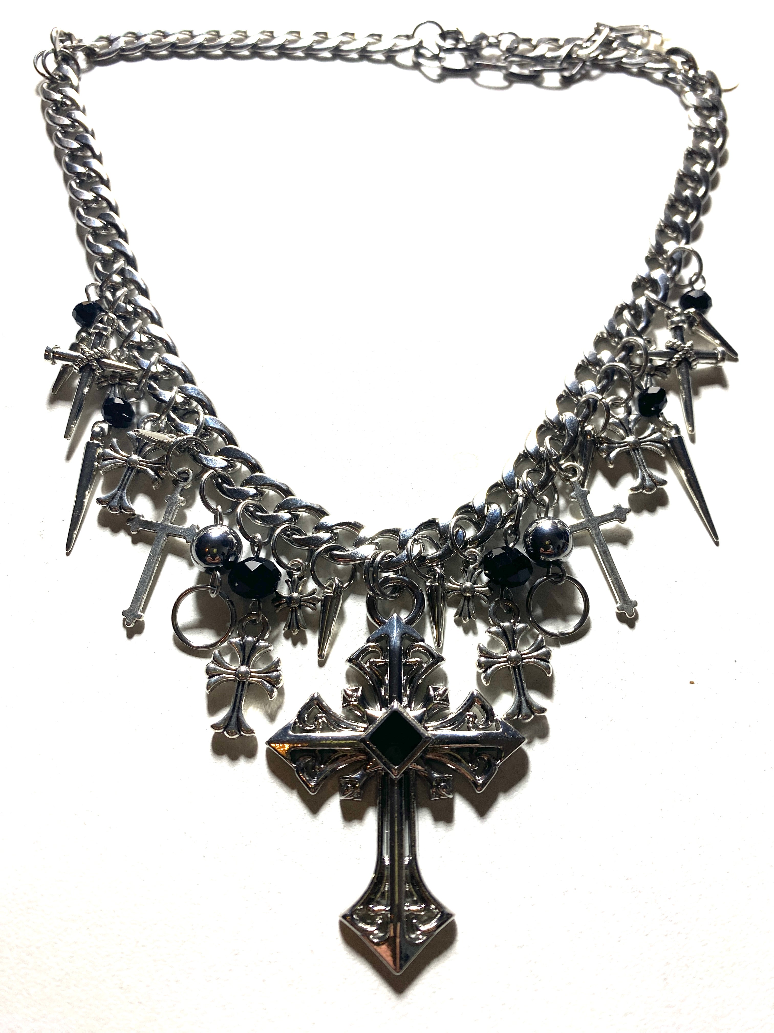 DARK CROWN