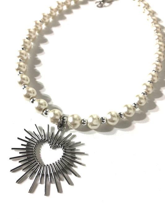 PEARL SPIKED HEART